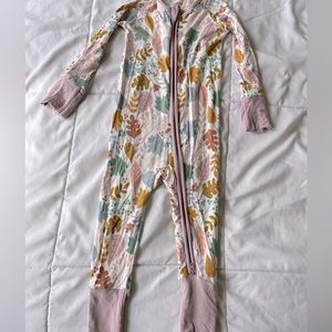 Little Sleepies mauve fall leaves